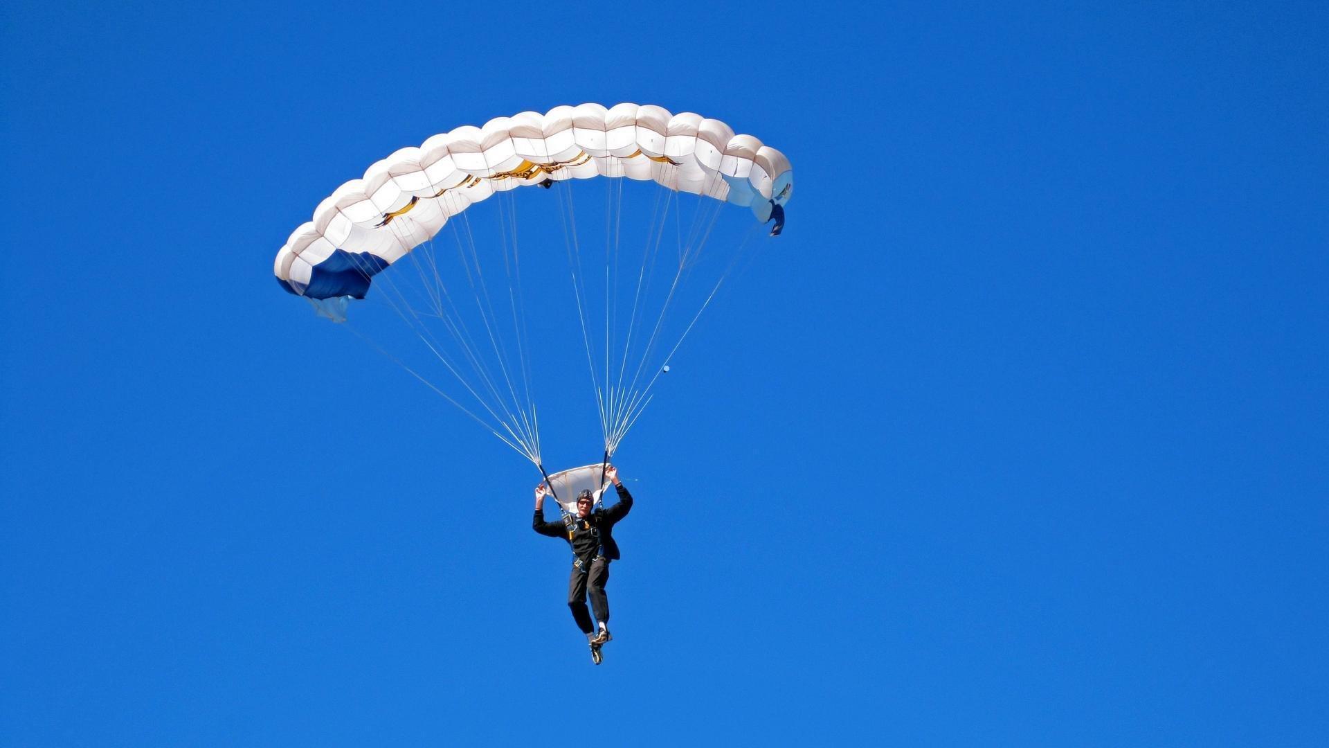 悼念库尔比，齐祖恩师、梦想家、冒险者与法国足球先驱的永恒传奇